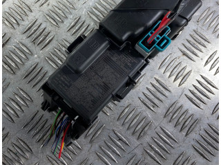 Блок предохранителей 31337663 Volvo S80