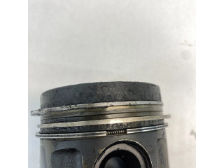 Поршень OM 642.930 A6420304120, A6420303420 Mercedes-Benz S W221 для дизельного двигателя 3.0