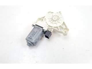 Моторчик заднего дворника 4K0959801    Audi e-tron