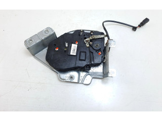 Замок багажника 2K5827201C    Volkswagen Caddy 2011 - 2016 года