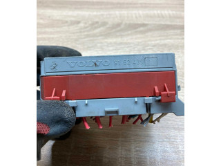 Блок предохранителей 9162439 Volvo S60