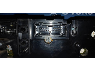 Блок управления климат-контролем 8682930   Volvo V70