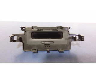 Радио/ проигрыватель CD/DVD / навигация