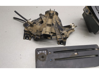 Блок управления климат-контролем 811819045A, 811819075F   Audi 80 90 B2