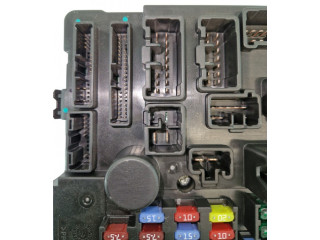 Блок предохранителей 8637A882, L8637011A Mitsubishi Outlander