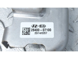 Другая деталь отсека двигателя