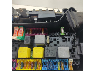 Блок предохранителей A0009827723, A0009828323   Mercedes-Benz A W176    