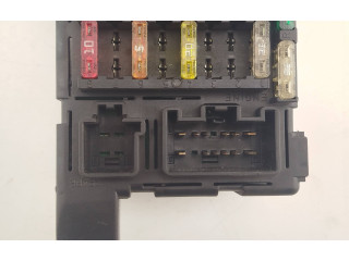 Блок предохранителей 8637841, 518717004   Volvo S80    