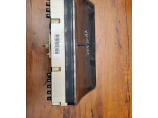 Přístrojová deska Volvo 460 1996 647007, 46662702