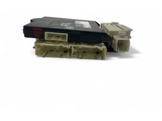 Блок управления коробкой передач 892210D120   Toyota Yaris