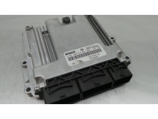 Блок управления двигателя 237102213R Dacia Dokker