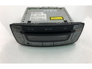 Радио/ проигрыватель CD/DVD / навигация