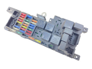 Блок предохранителей  8678449-dieP2X, 518787205   Volvo V70    