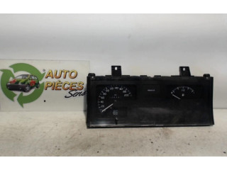 Панель приборов 7700423047, 7700423047   Renault Clio I       