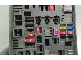 Блок предохранителей 68347016AD Jeep Grand Cherokee WL