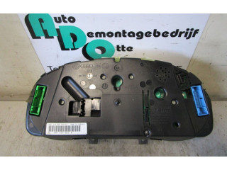 Přístrojová deska  Volkswagen Passat Alltrack 1997   