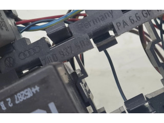 Pojistková skříňka 7H0937503, 7H0943383 Volkswagen Transporter - Caravelle T5 2005