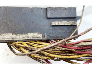 Блок предохранителей  7703297597, 7703297597   Renault Clio II    