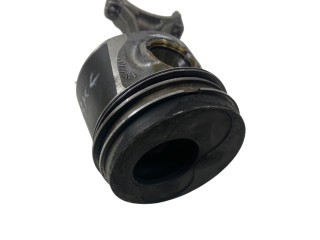  Поршень    Audi A3 S3 8P  