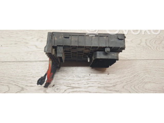 Блок предохранителей 1k0937118   Skoda Yeti (5L)    