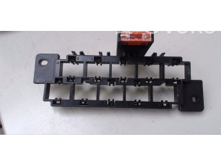   Pojistková skříňka 7E0937403   Volkswagen Multivan T5 2010