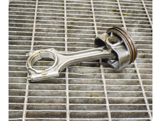 Поршень 31401957, 30750664 Volvo XC40 для бензинового двигателя 2.0