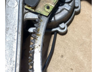 Передний комплект электрического механизма для подъема окна    0130821221   Mercedes-Benz S W126