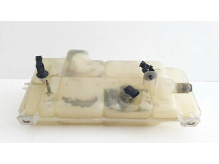 Расширительный бачок охлаждающей жидкости    