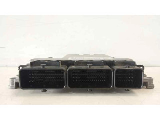 Блок управления двигателя 0281032215   Dacia Logan I