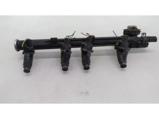 Топливная рампа 037133317 Volkswagen Golf IV 1.4