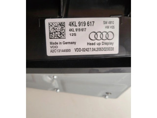 Дисплей       Audi e-tron