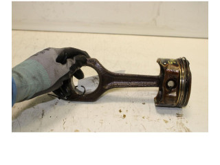 Поршень с шатуном N46B20B Renault Trafic II (X83)