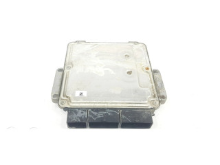 Блок управления двигателя 237102213R Dacia Dokker