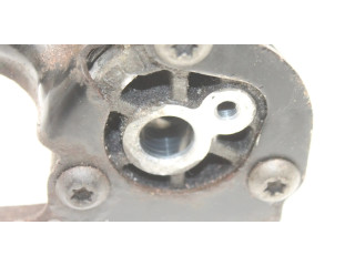 Другая деталь отсека двигателя