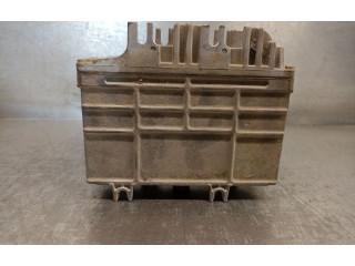 Řídící jednotka 032906026G, 0261203647BOSCH Volkswagen Vento 1996