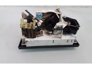 Блок управления климат-контролем    Audi 80 90 B2