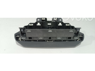 Дисплей    9838129680   Peugeot 2008 II