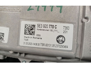 Панель приборов 5E3920770C, 5E3920770C Skoda Octavia Mk4