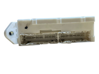 Блок предохранителей 8273053050, 6G250440 Lexus IS 220D-250-350