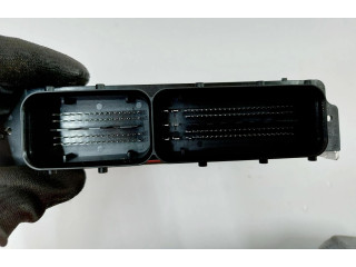 Блок управления двигателем Блок управления 04E907309GG Skoda Octavia Mk4