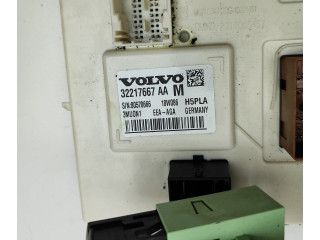Блок комфорта 32217667, 32217667AA   Volvo XC60   