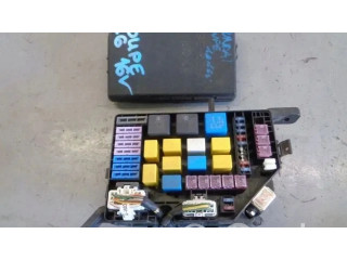 Блок предохранителей     Hyundai Coupe    