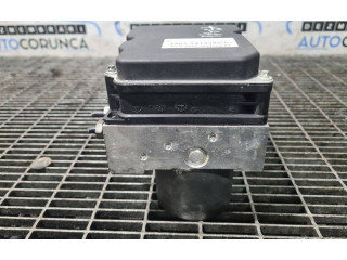 Блок АБС 0265950318, 49017L1396 BMW X3 E83 2003 - 2010 года