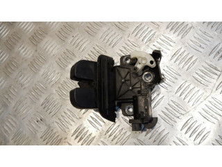 Замок задней крышки