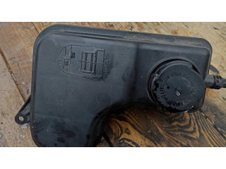 Расширительный бачок охлаждающей жидкости    