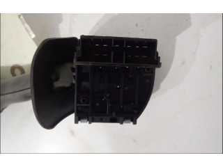 Ручка стеклоочистителей 7701046628   Renault Twingo I