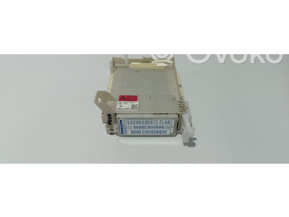 Pojistková skříňka Řídící jednotka BSM 8273052K40 Toyota Yaris 2019