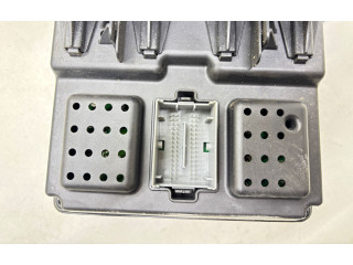 Блок предохранителей 30765646   Volvo V70    