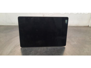 Дисплей Tesla Model Y