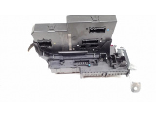 Блок предохранителей A2049005601, A2049011901   Mercedes-Benz C W204    